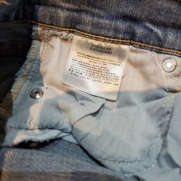 Old Navy Mid Rise Straight Leg Jeans - Picture 4 of 8